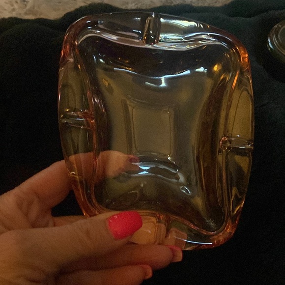Pink heavy glass vintage ashtray mid century modern - Picture 4 of 8
